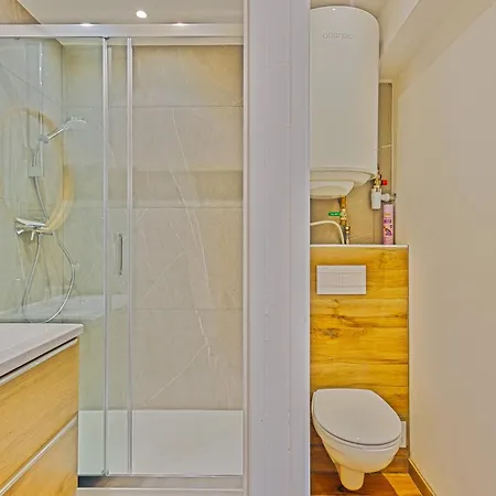 Apartment De Charme Avec Vue Sur Le Val D'allos, Parking Et Wifi Gratuit *